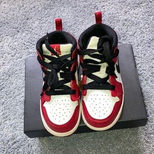 Air Jordan 1 Mid TD 'Chicago'